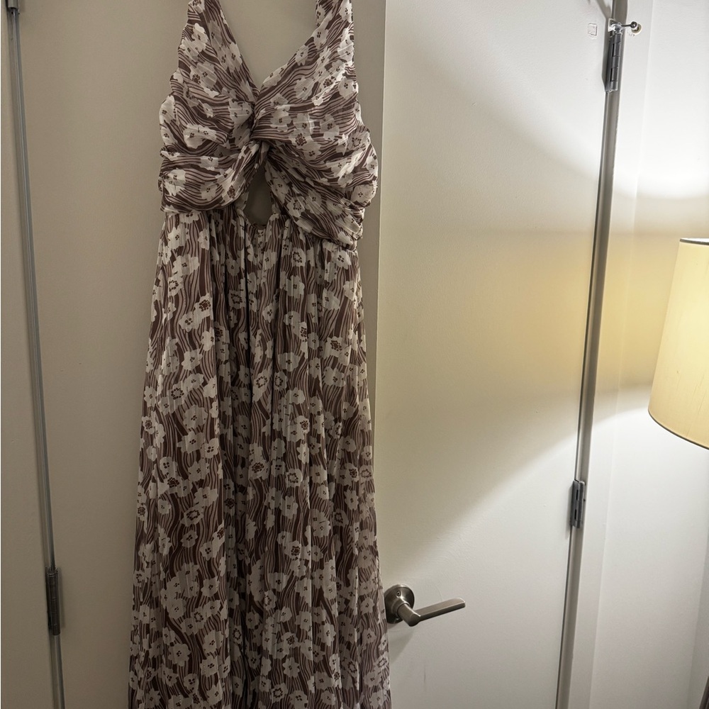 Elegant Floral Halter Maxi Dress